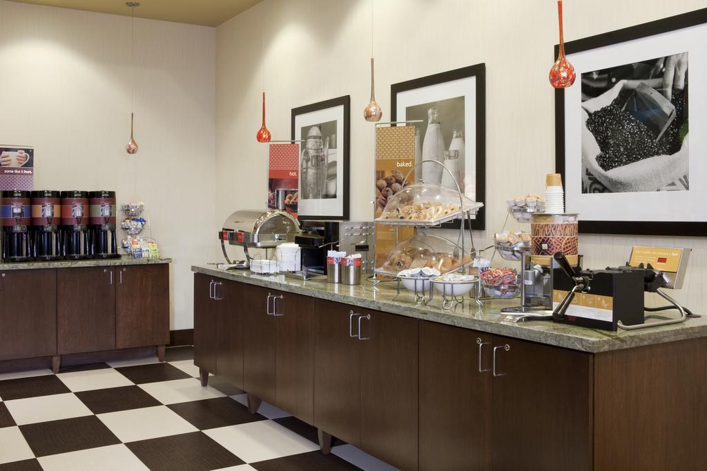 Hampton Inn & Suites Roseville Ngoại thất bức ảnh